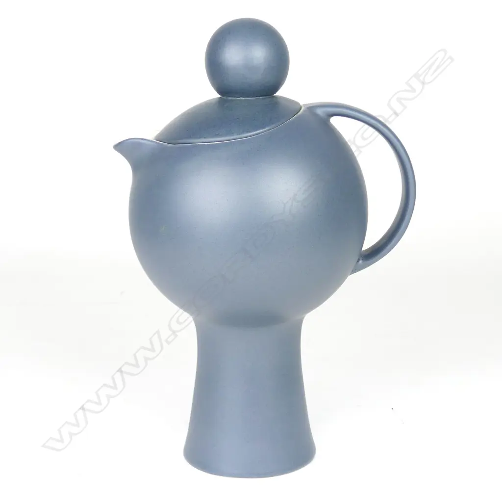 A Crown Lynn ball handled coffee pot designed by Dorothy Thorpe Image 1++