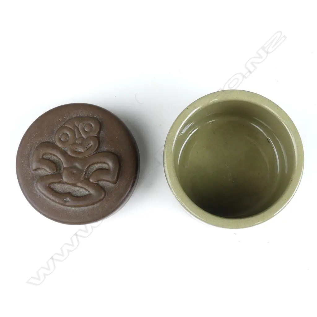 Crown Lynn small tiki box and pair Maori figured salt and pepper shakers Image 1++