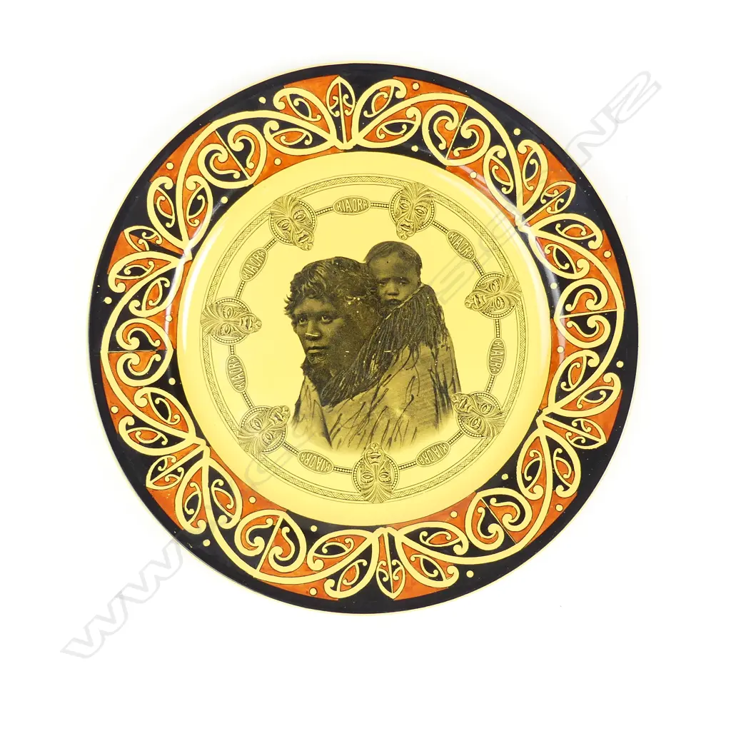 A Royal Doulton Maori Art earthenware plate Image 1++