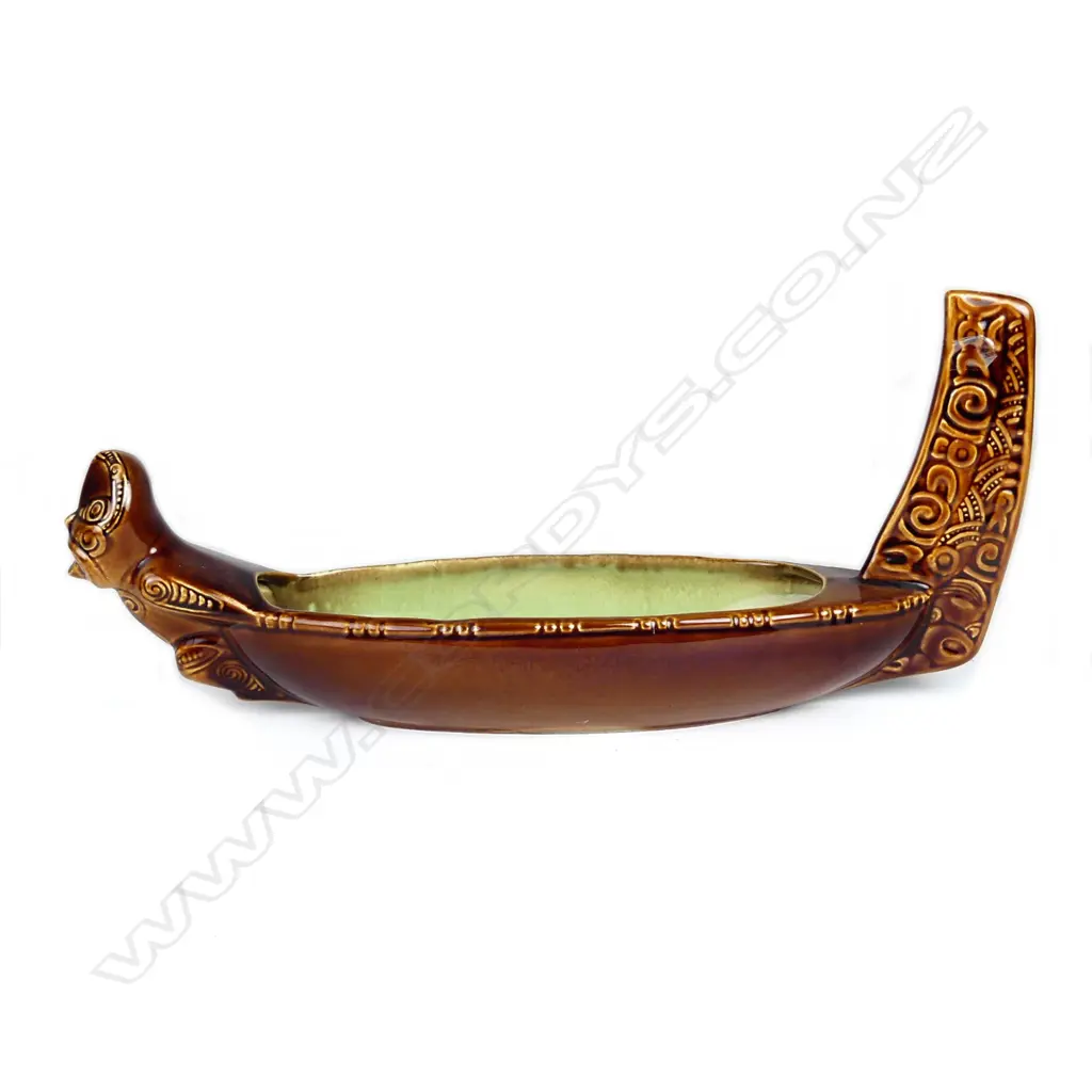 Crown Lynn rare Wharetana Maori Art Pottery model Waka Canoe Image 1++