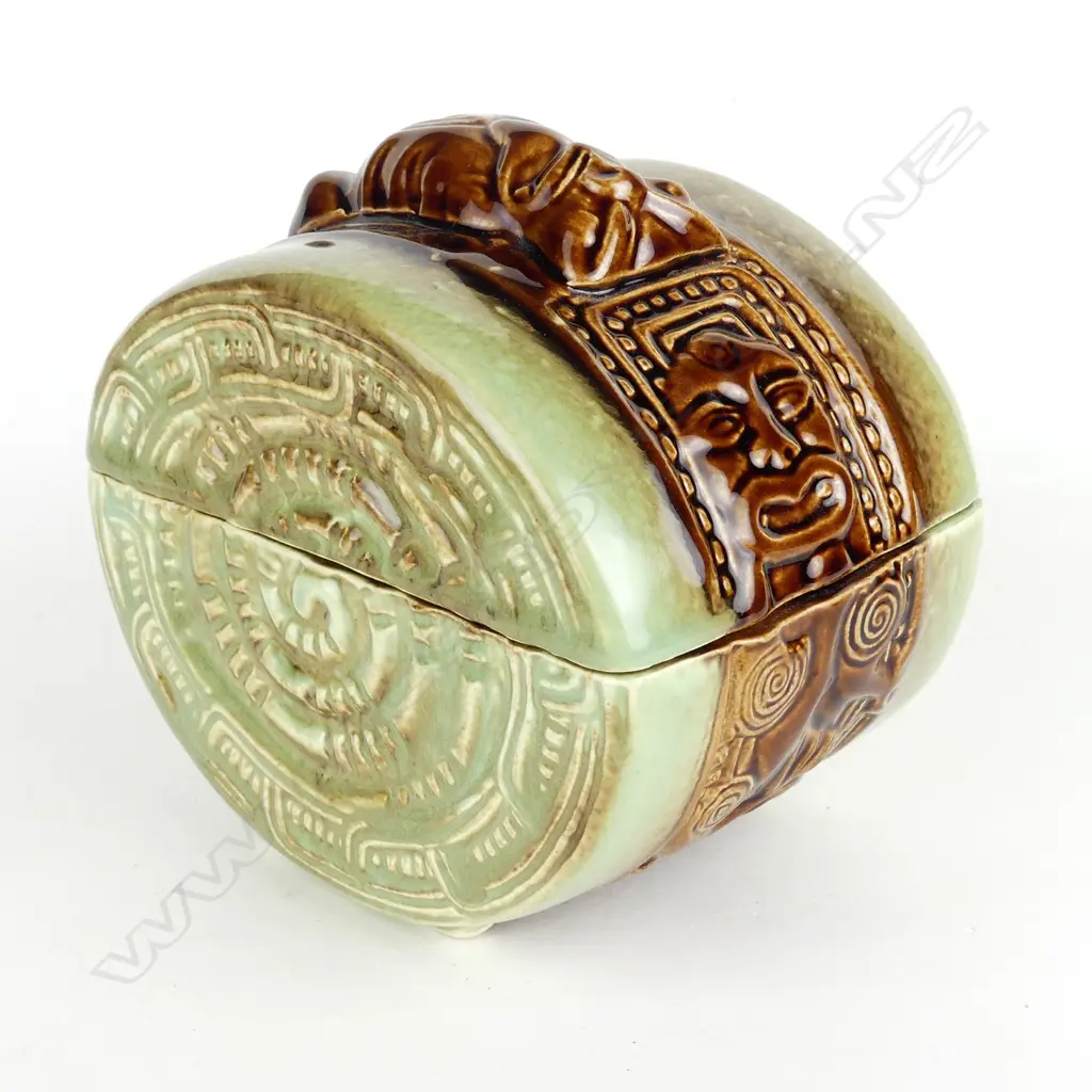 A Crown Lynn Wharetana ware 'Kokowai Bowl Cigarette Box' Image 1++