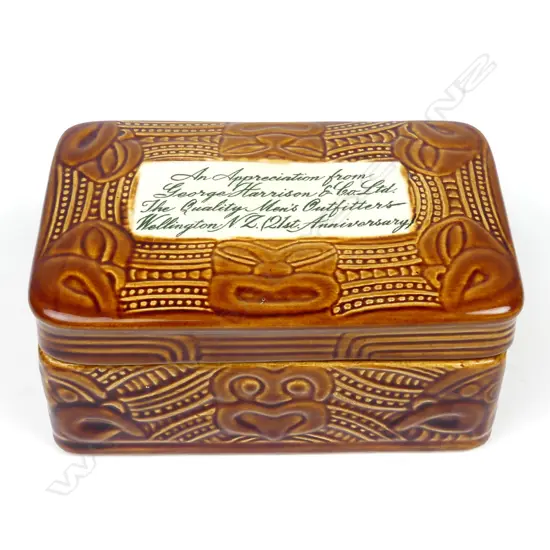 A Crown Lynn Wharetana ware trinket box