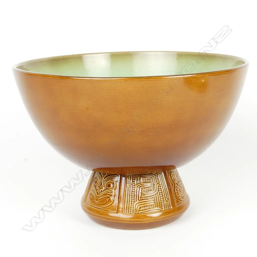 A Crown Lynn Wharetana pedestal bowl Image 1++