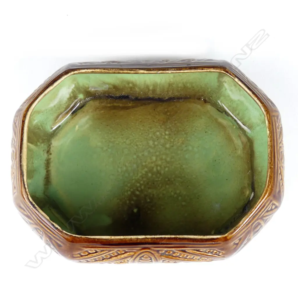 A Crown Lynn Wharetana Maori Art Pottery lidded trinket box Image 1++