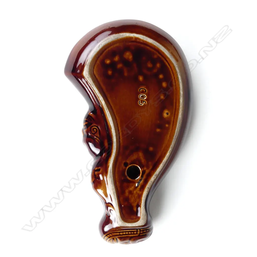 A Crown Lynn Wharetana Maori Art Pottery 'Mere or Wahaika' dish Image 1++