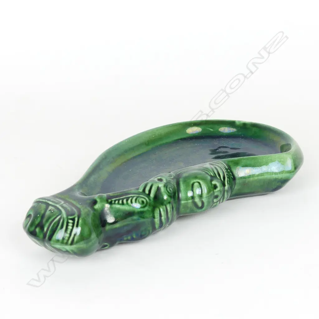 A Crown Lynn Wharetana Maori Art Pottery 'Mere or Wahaika' dish Image 1++