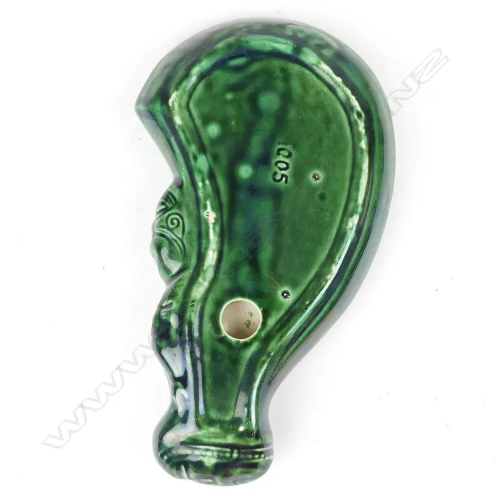 A Crown Lynn Wharetana Maori Art Pottery 'Mere or Wahaika' dish Image 1++