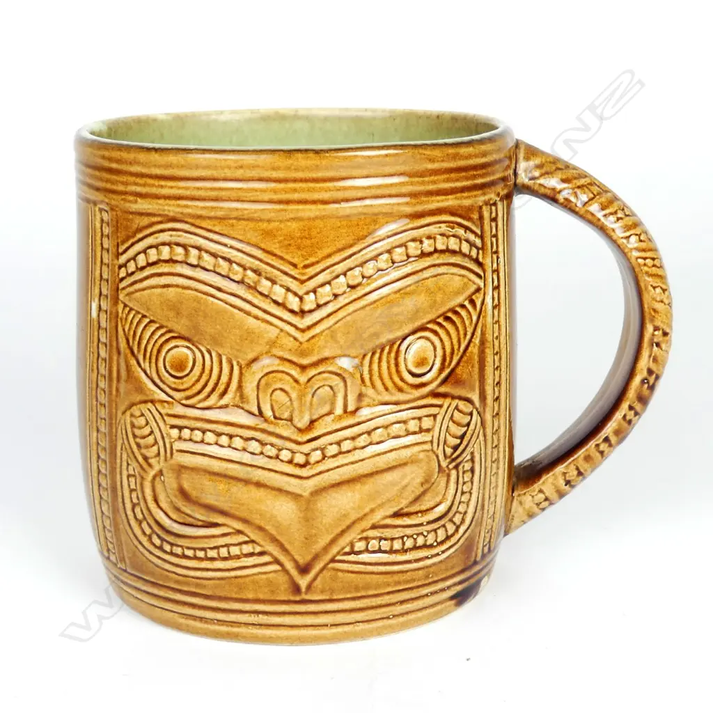 A Crown Lynn Wharetana Maori Art Pottery 'Ruru and Weku' drinking mug Image 1++