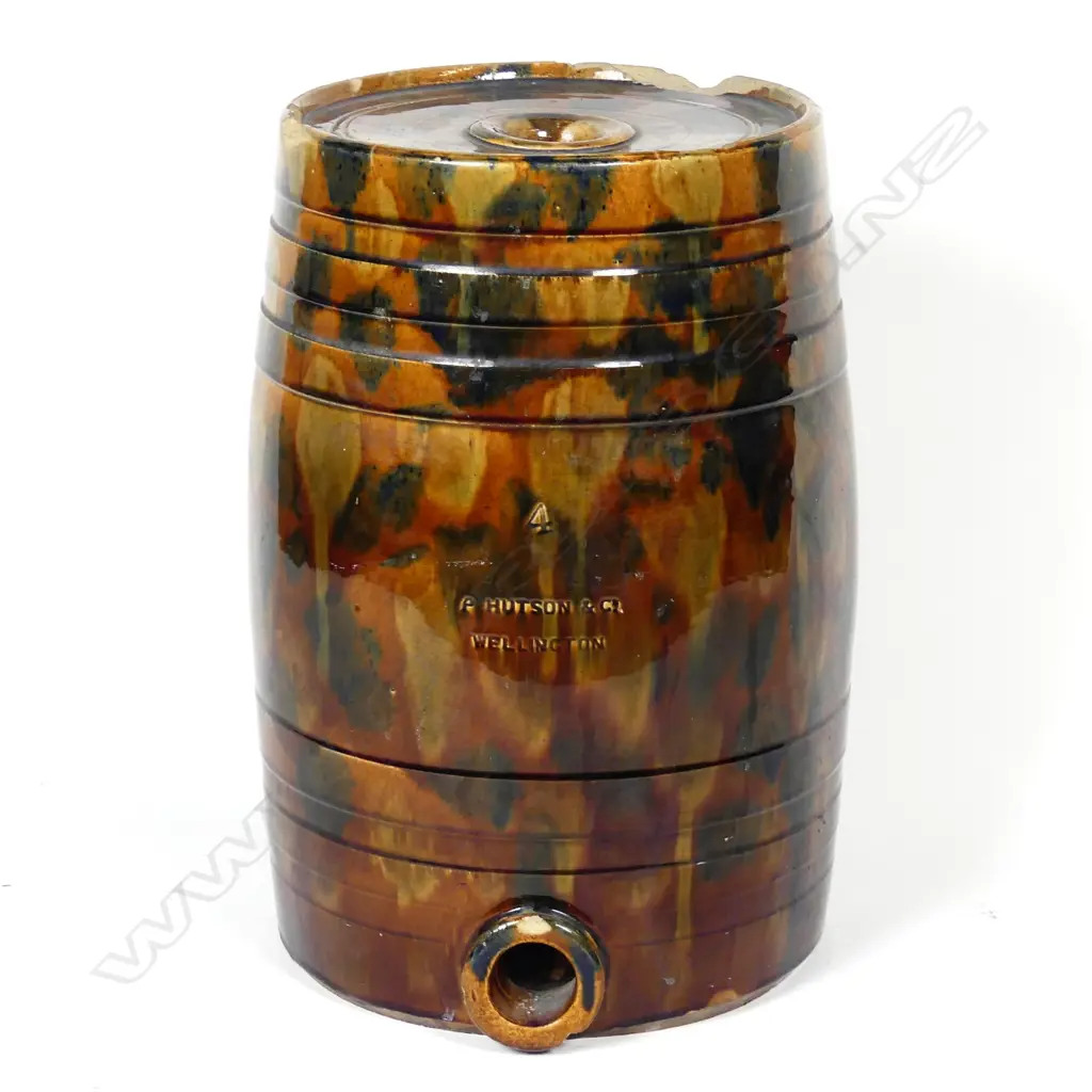 A large Hutson majolica spirit barrel Image 1++