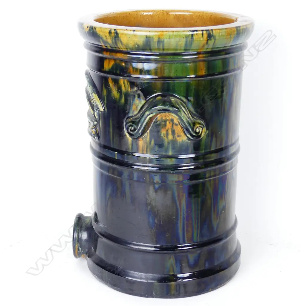 A Hutson majolica 'Zelandia' water filter Image 1++