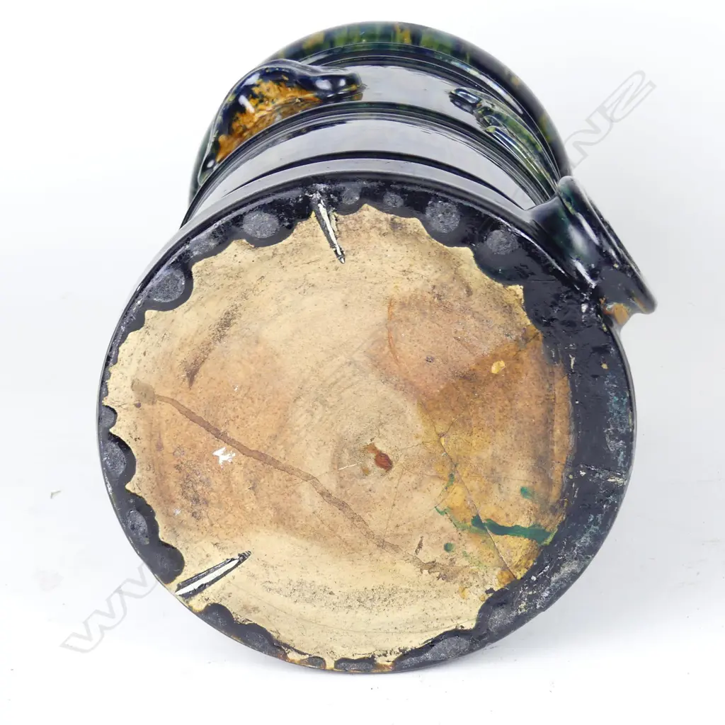 A Hutson majolica 'Zelandia' water filter Image 1++