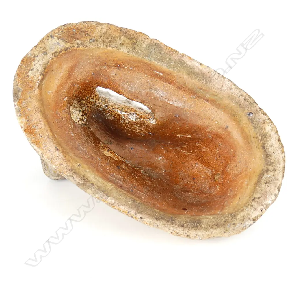 An NZ colonial pottery salt glazed dog doorstop Image 1++