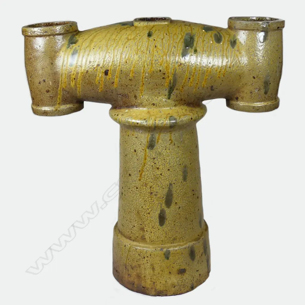 A salt glaze chimney pot Image 1++