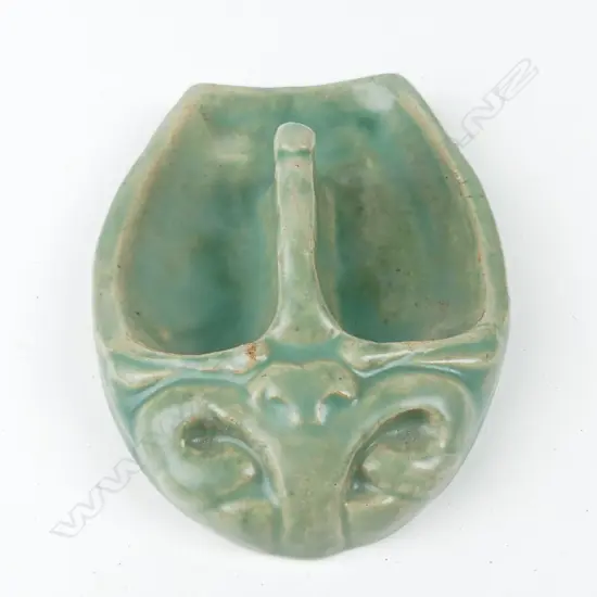 Olive Jones rare Maori sculpted bailer