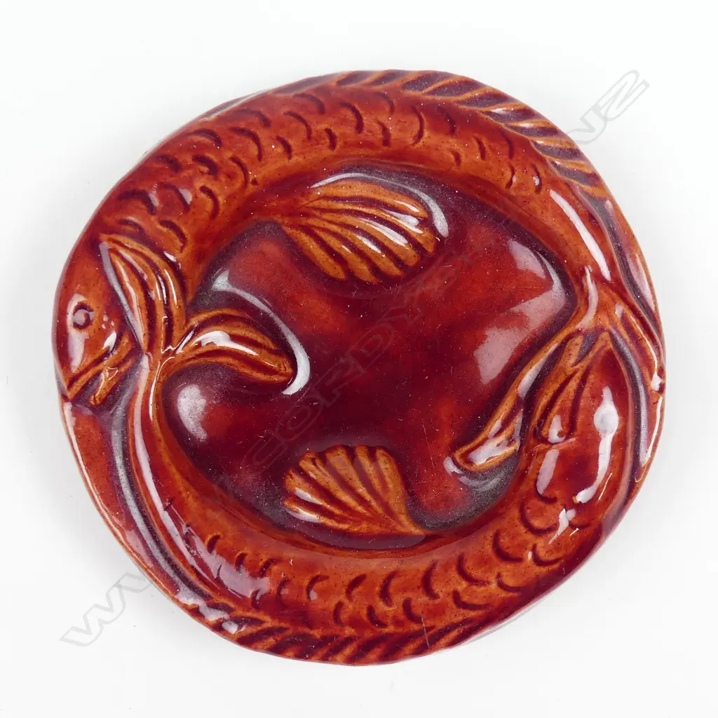 Olive Jones sculpted twin fish pin dish Image 1++
