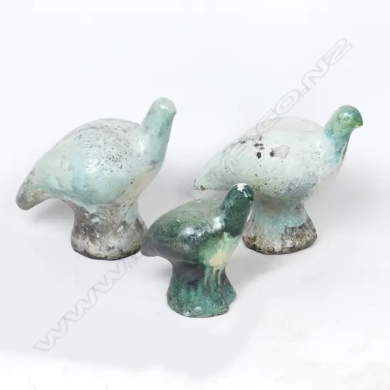 Three pottery kereru