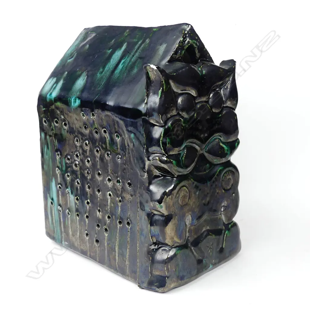 Bronwynne Cornish pottery sculpture 'Tylee Temple 1999' Image 1++