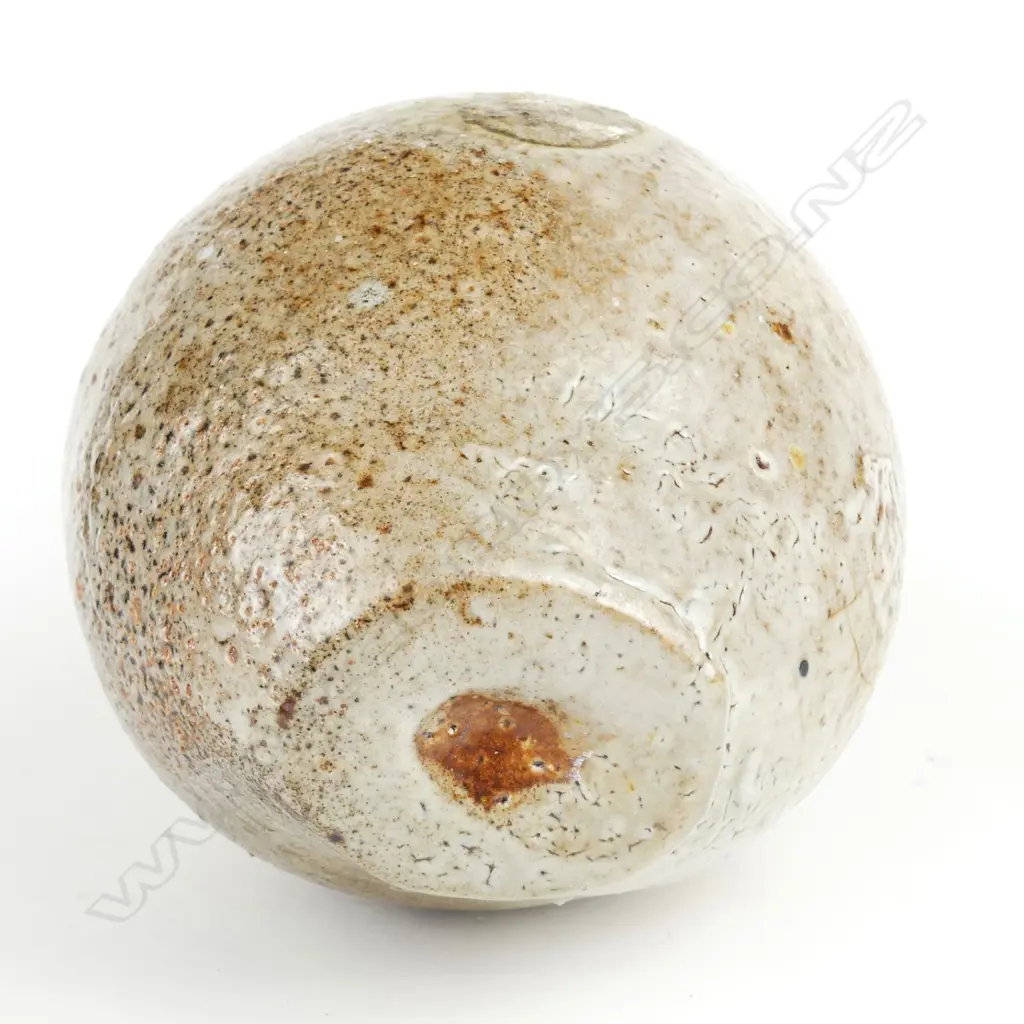 A Chester Nealie wood fired vessel Image 1++