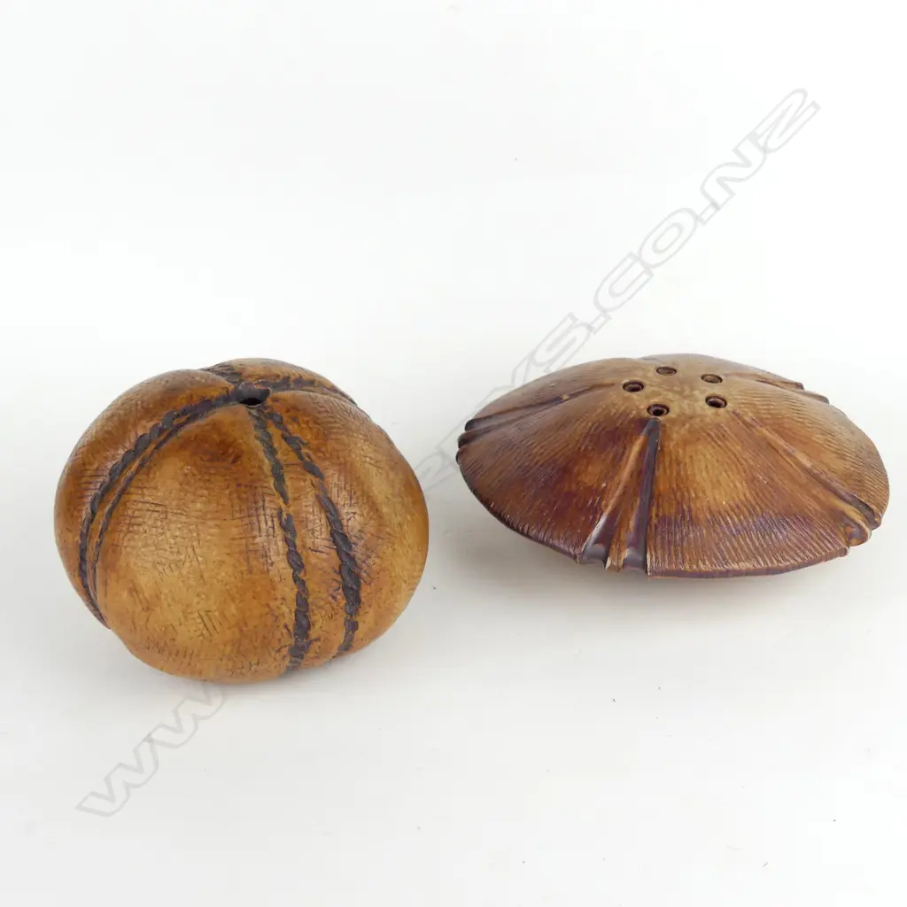 Two Chester Nealie pottery sedge vases Image 1++