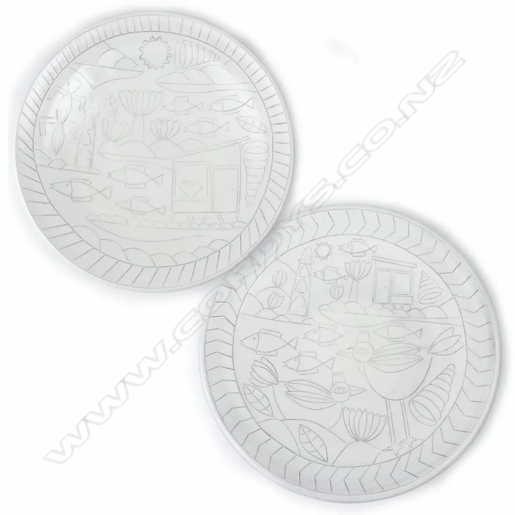 Two Stewart Fulljames (Rewa Gallery) whiteware platters Image 1++