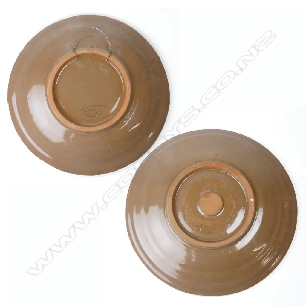 Two Stewart Fulljames (Rewa Gallery) whiteware platters Image 1++