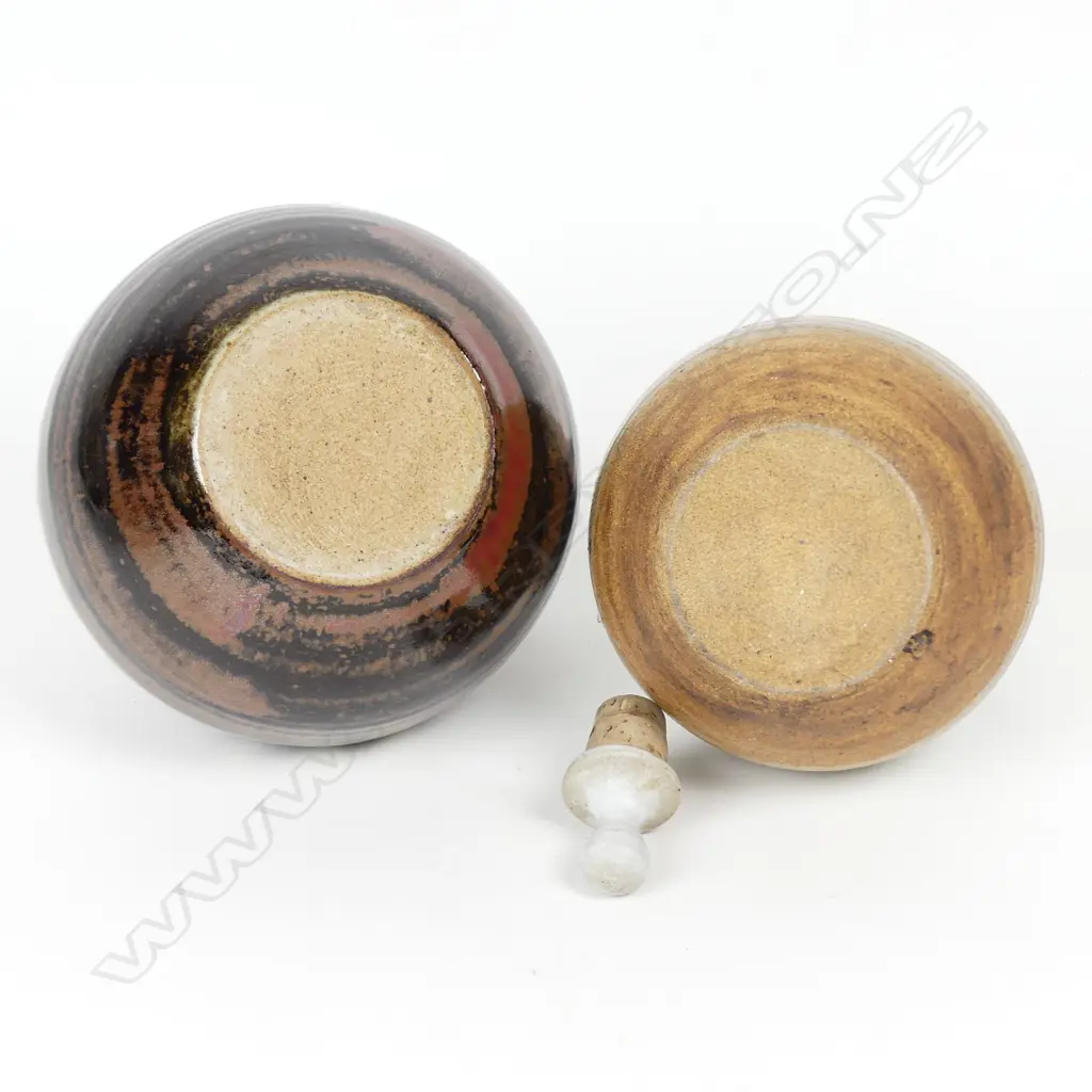 Two N.Z. studio pottery jugs Image 1++