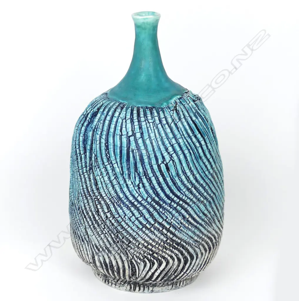 A studio pottery vessel Image 1++