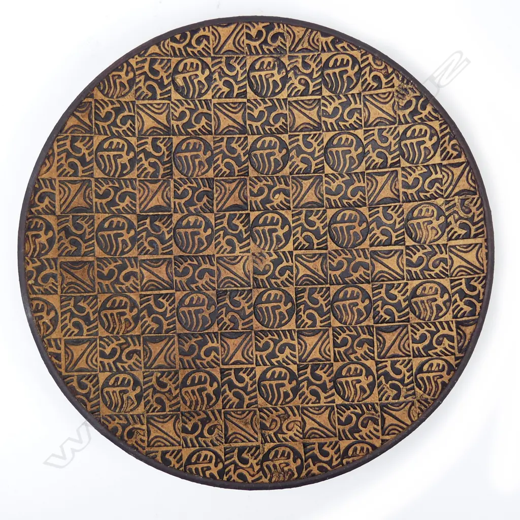 A wall charger by Steven Scholefield (Rocket Pottery) Image 1++