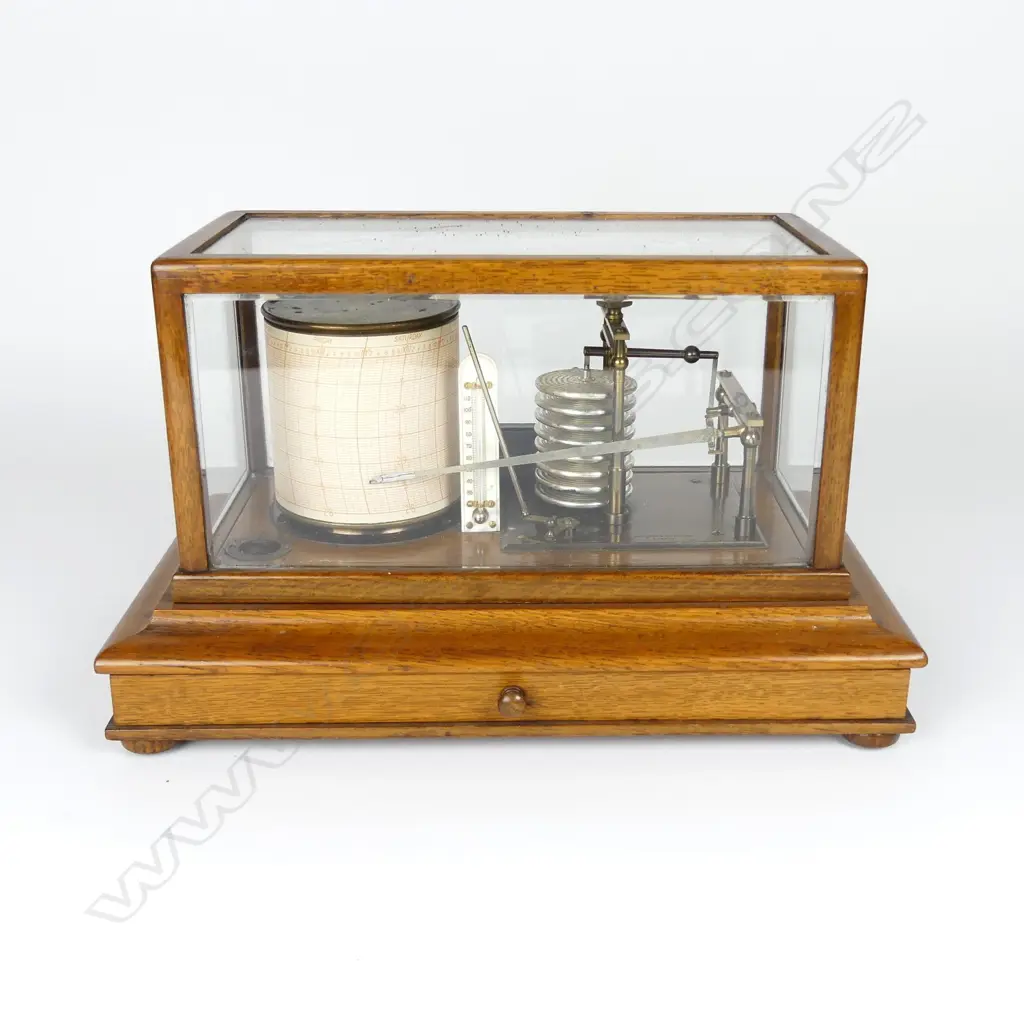 An early 20thC oak and glazed cased barograph Image 1++