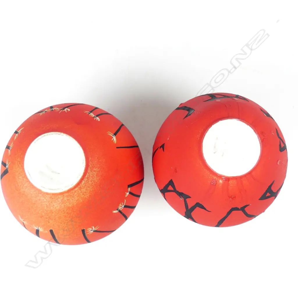 Two small gourd containers and two ceramic vases Image 1++