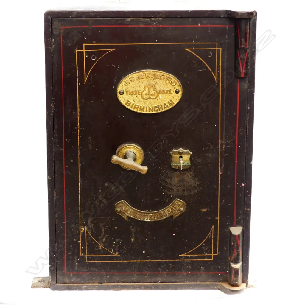 An early 20thC J.C & W.L Lord 'Fire Resisting' safe Image 1++