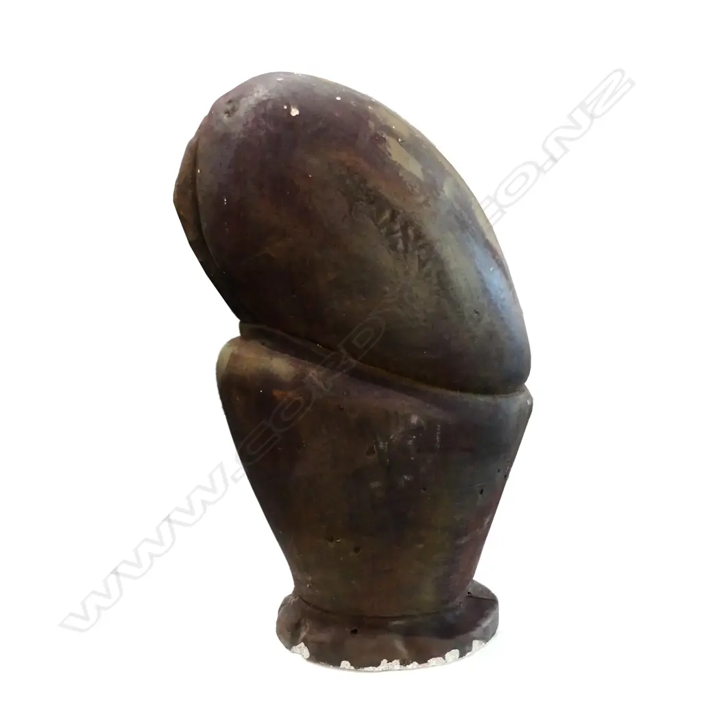 A concrete garden sculpture Image 1++