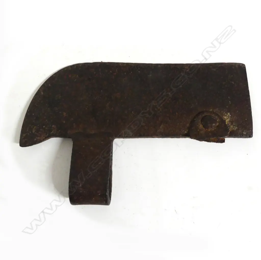 A whaler's wrought iron bone/baleen cleaver head Image 1++