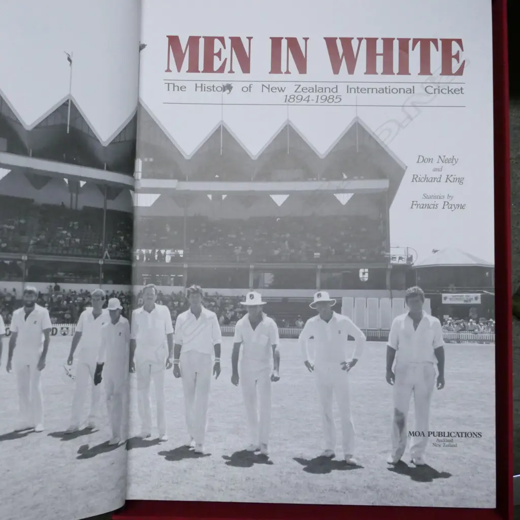 The book "Men in White" by Don Neely and Richard King Image 1++