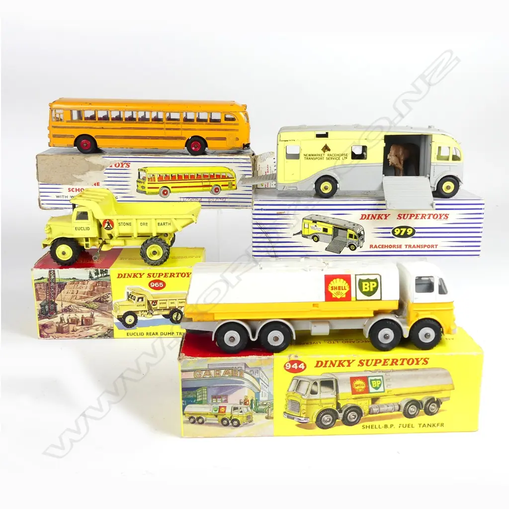 Four boxed Dinky 'Supertoys' model vehicles Image 1++