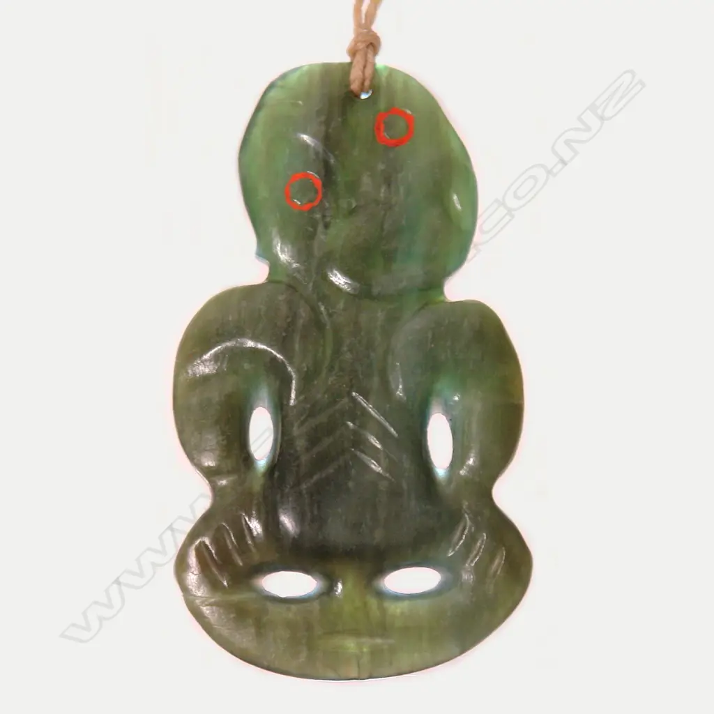 A 19th/20thC Maori rare bowenite pounamu hei tiki Image 1++