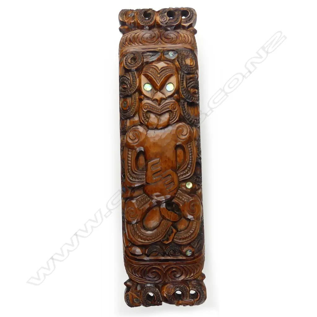 A c.1970s well carved waka huia Image 1++