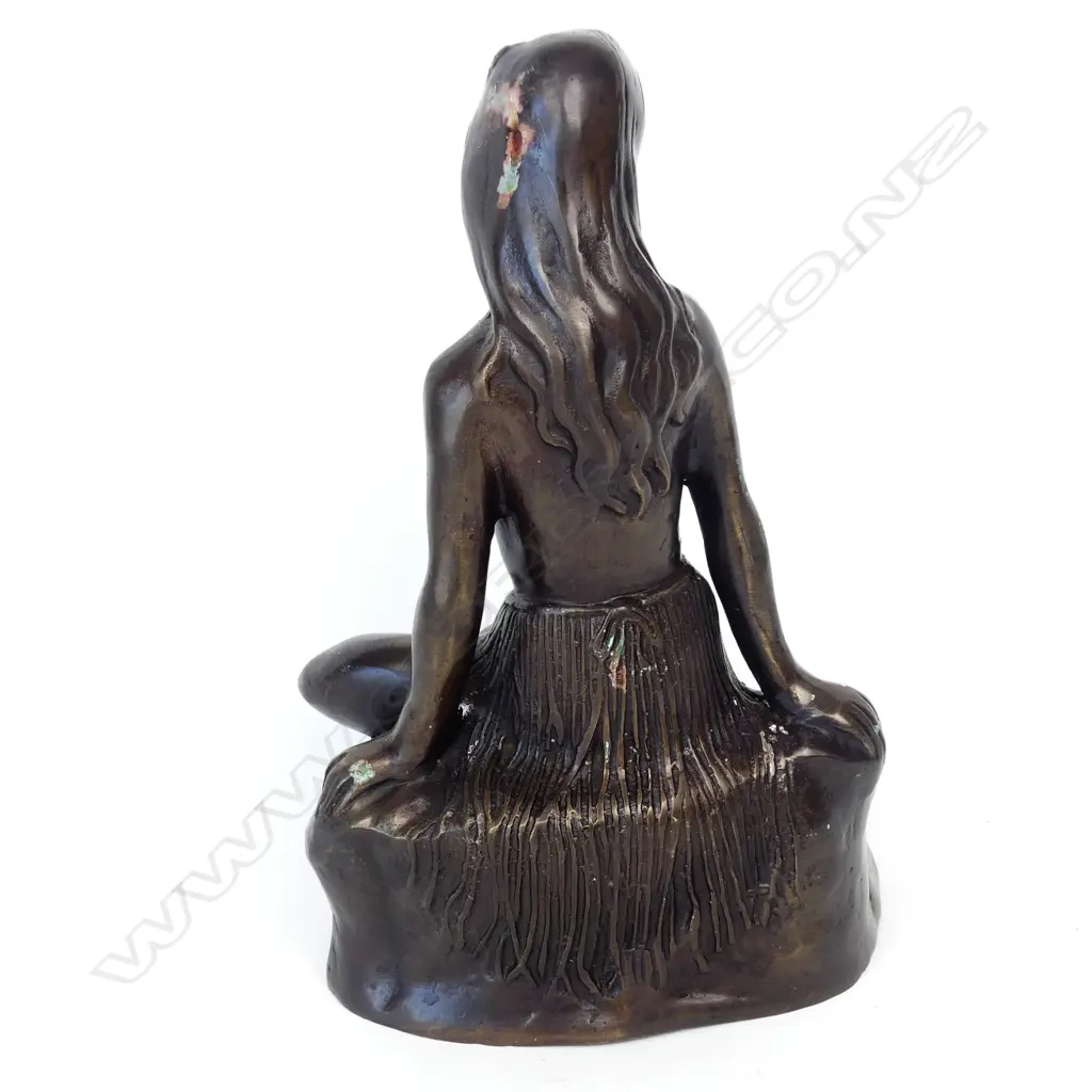 A modern bronze sculpture of Pania of the Reef Image 1++