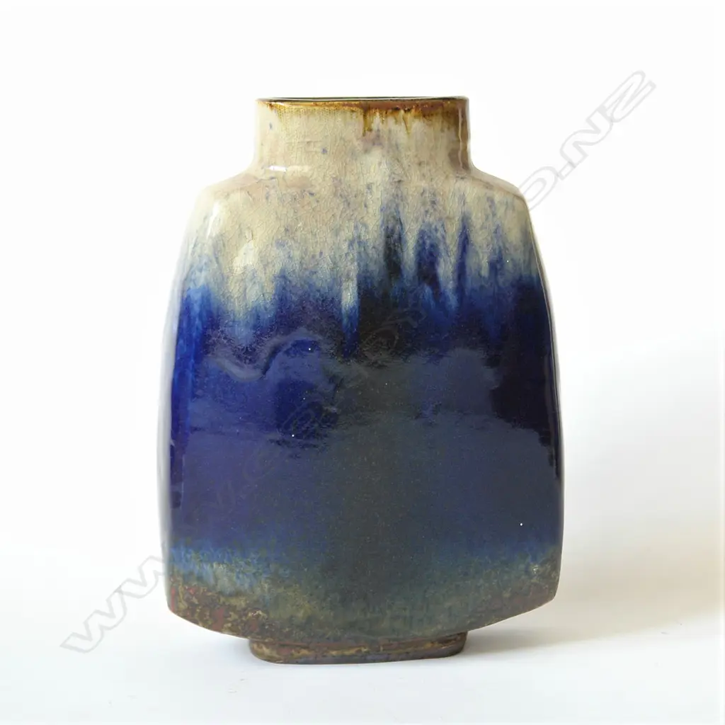 Doreen Blumhardt stoneware slab vase Image 1++