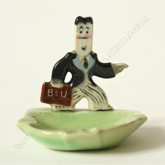 An uncommon Crown Lynn advertising ashtray