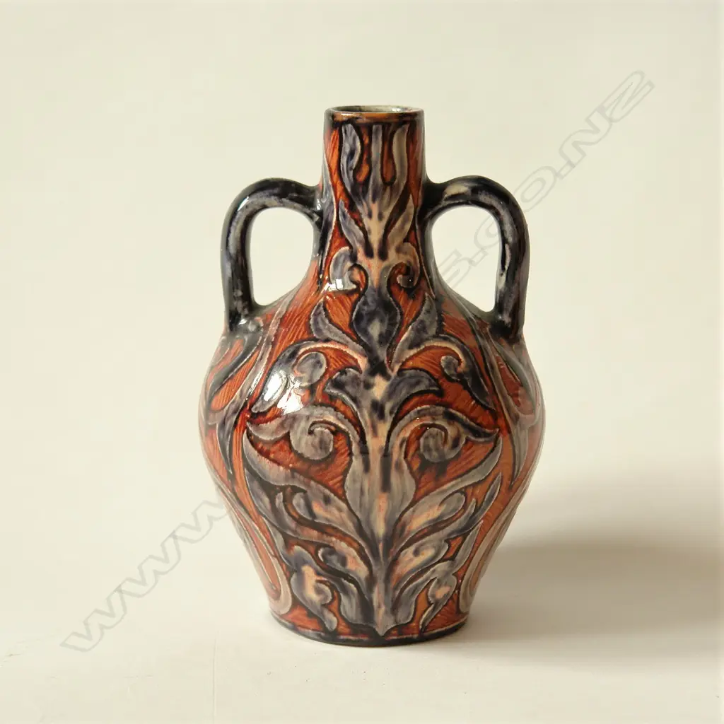 A rare Della Robbia (1894-1906) British art pottery vase Image 1++