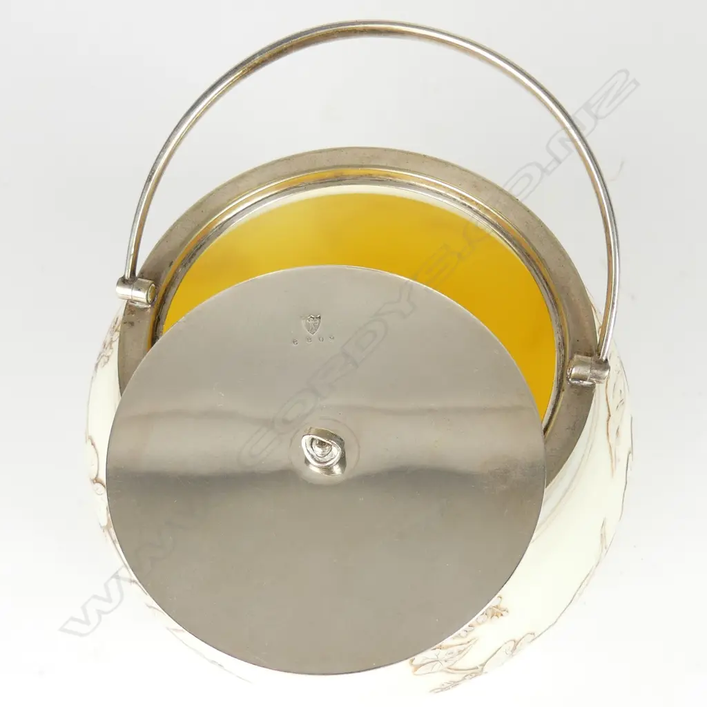 Thomas Webb & Sons cameo type glass biscuit barrel Image 1++