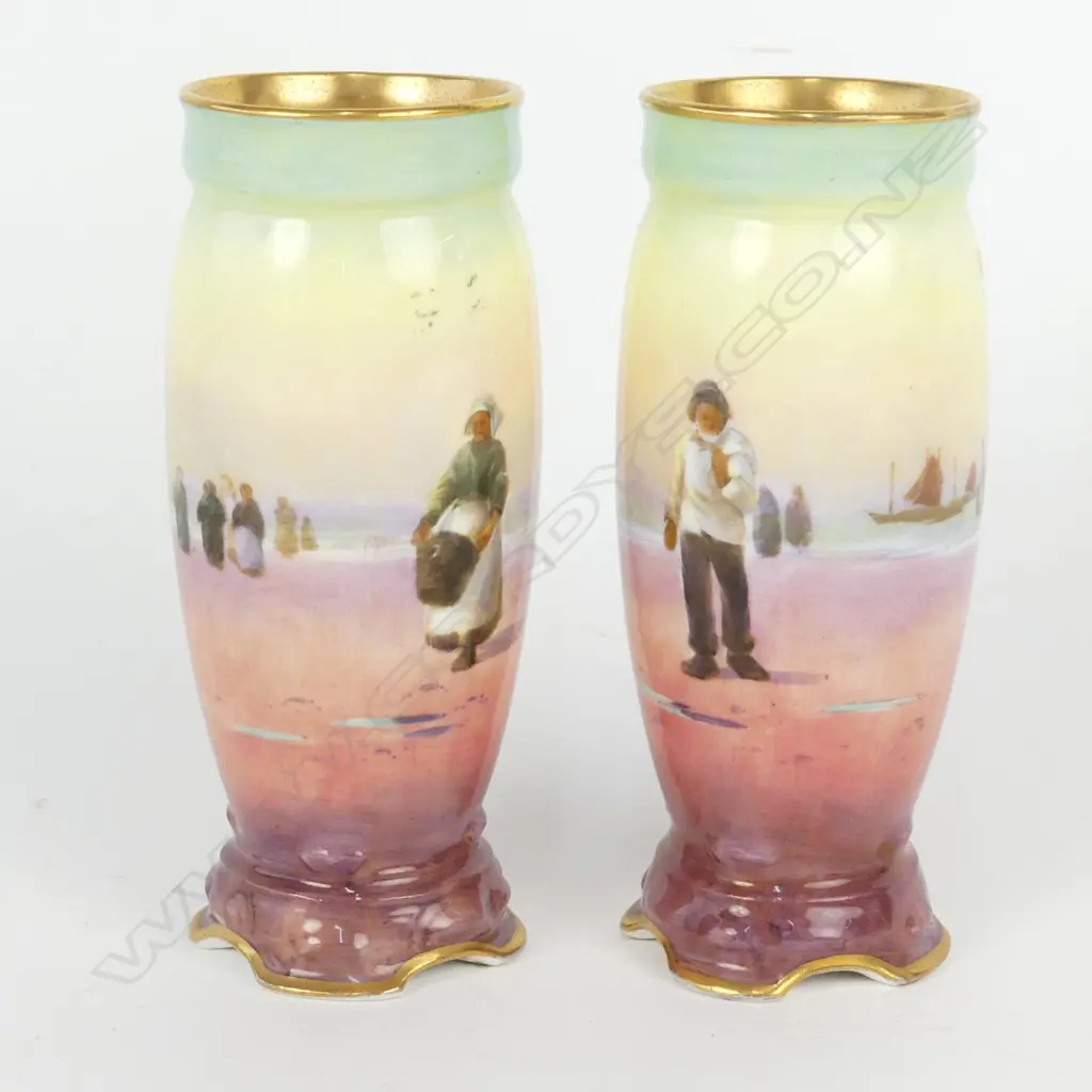 A pair of Royal Doulton miniature vases painted by Harry Allen Image 1++