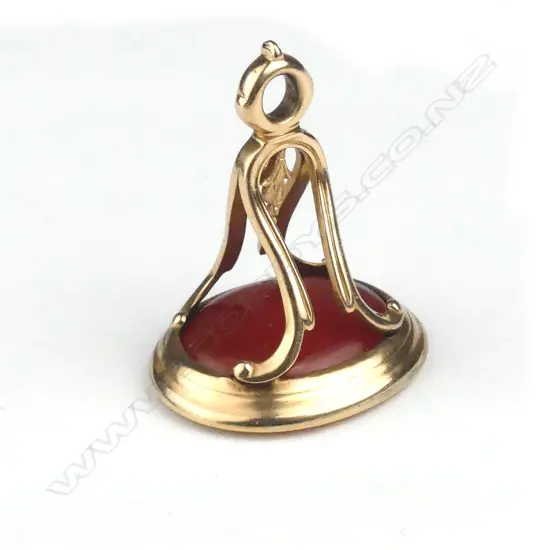 A George III 15ct. gold and intaglio cut carnelian fob seal