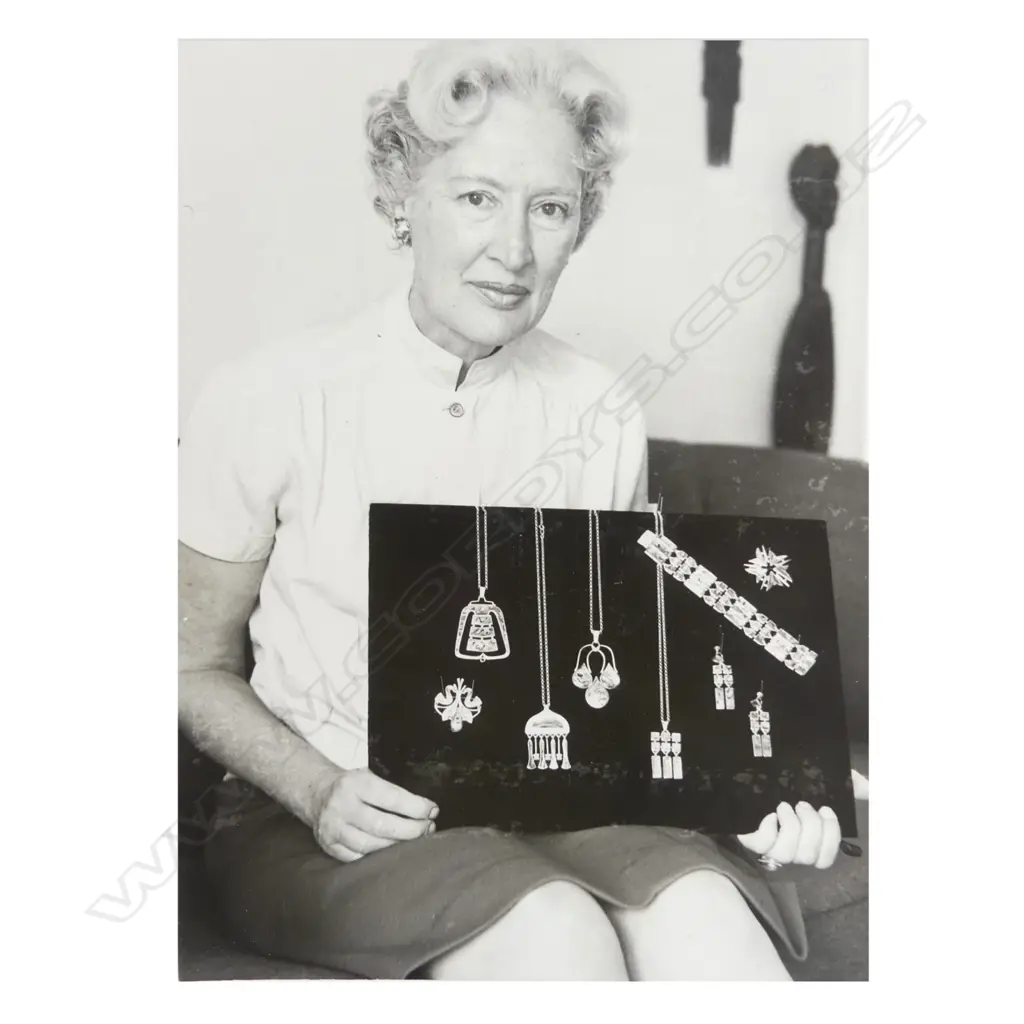 Ida Hudig 1970s silver and paua pendant Image 1++