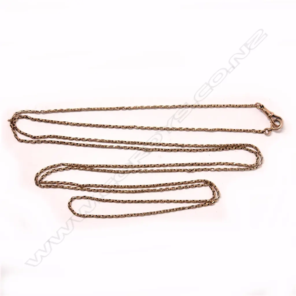 A c.1900 9ct. yellow gold muff chain Image 1++
