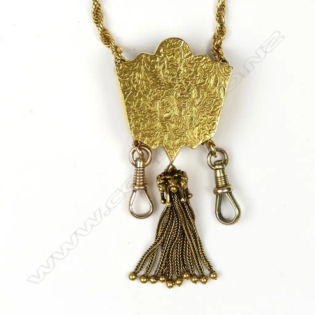 A 15ct gold amethyst and diamond necklace Image 1++