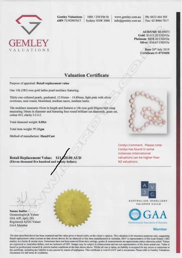 A pearl necklace Image 1++