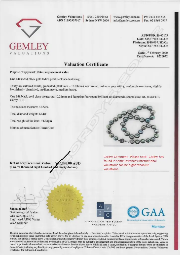 A pearl necklace Image 1++