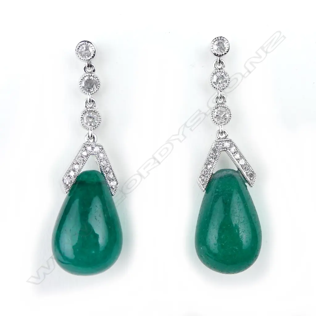 A pair of 14ct white gold emerald and diamond Art Deco style drop earrings Image 1++